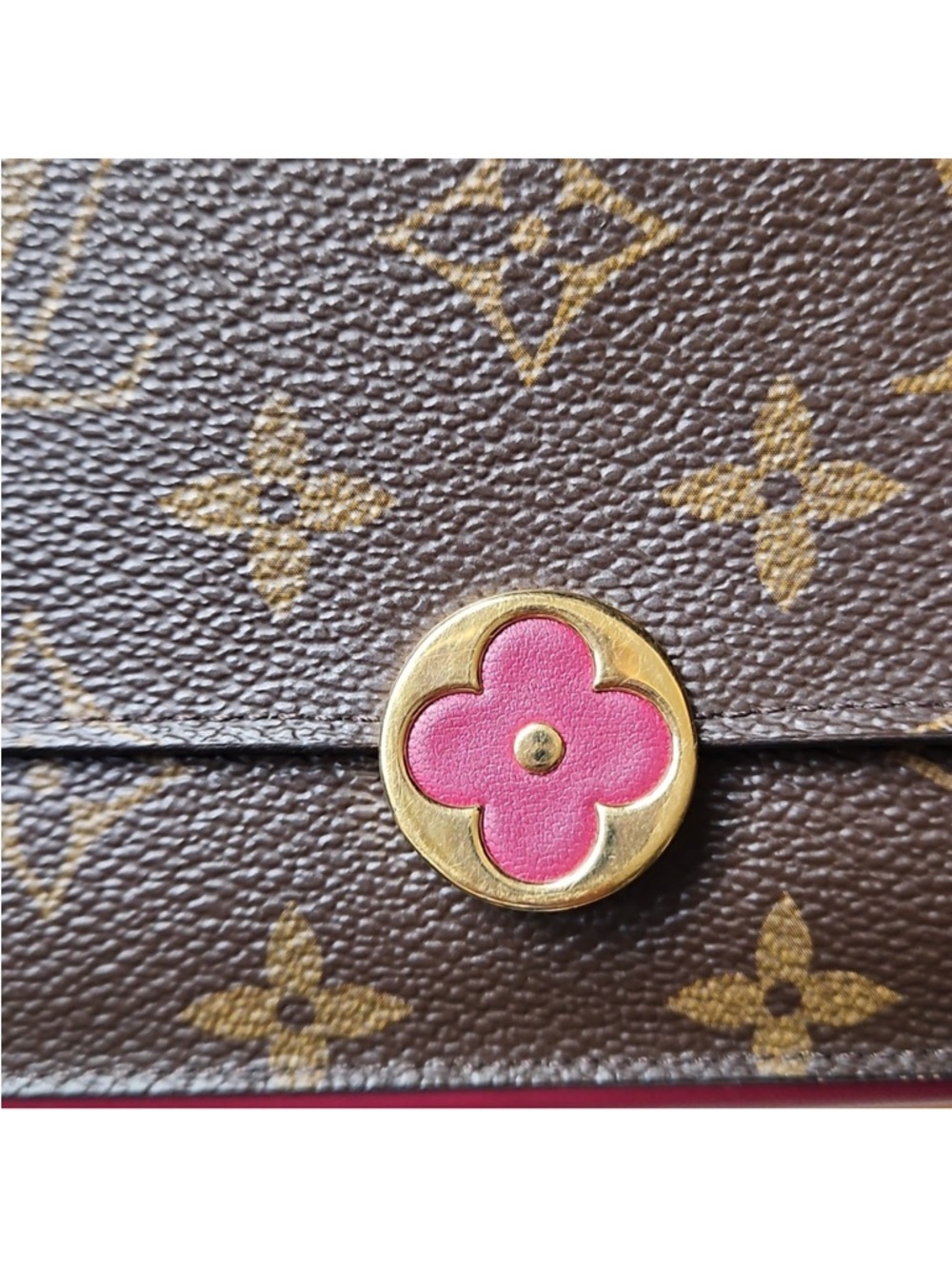 Beautiful wallet on chain ❤️❤️❤️❤️❤️❤️ - Picture 2 of 13